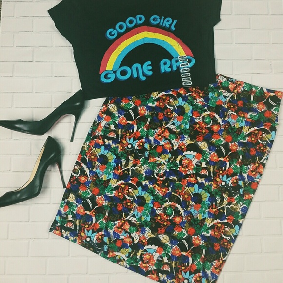 LuLaRoe Dresses & Skirts - 💕HOST PICK💕 LulaRoe pencil skirt CASSIE 2XL